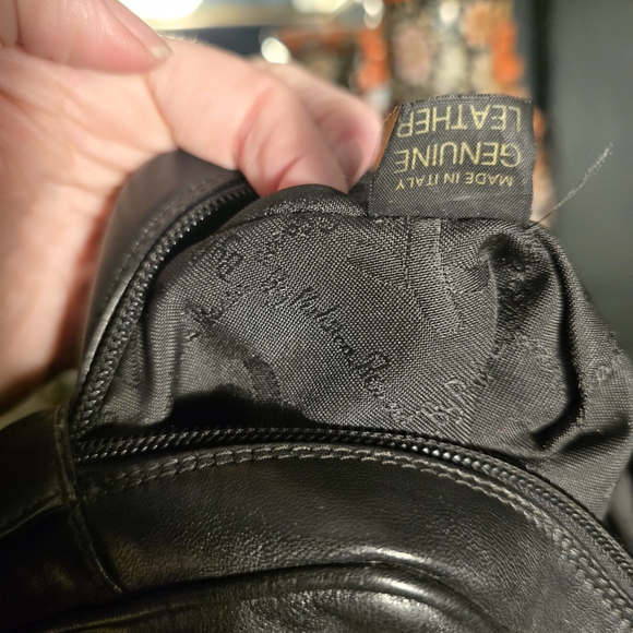 Vintage Paloma Picasso Leather Handbag with Gold Chain - Picture 9 of 11